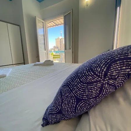 Blue House Bed & Breakfast *
